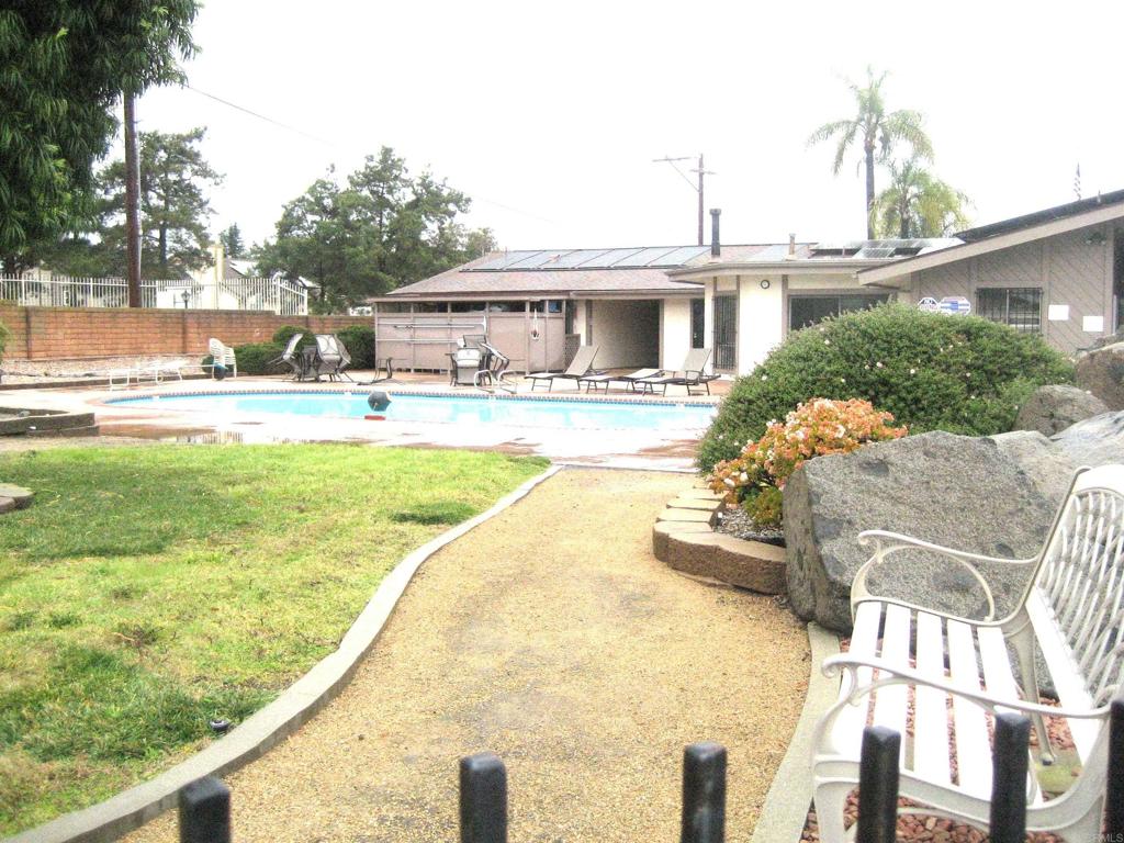 1175 La Moree Road 33