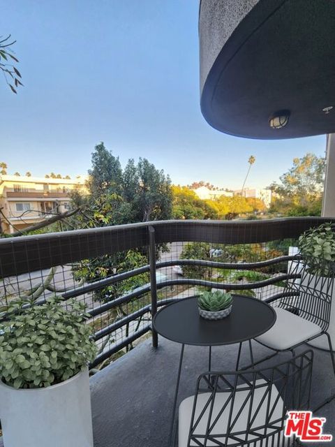 Tiny photo for 832 3rd Street #301, Santa Monica, CA 90403 (MLS # 26841043)