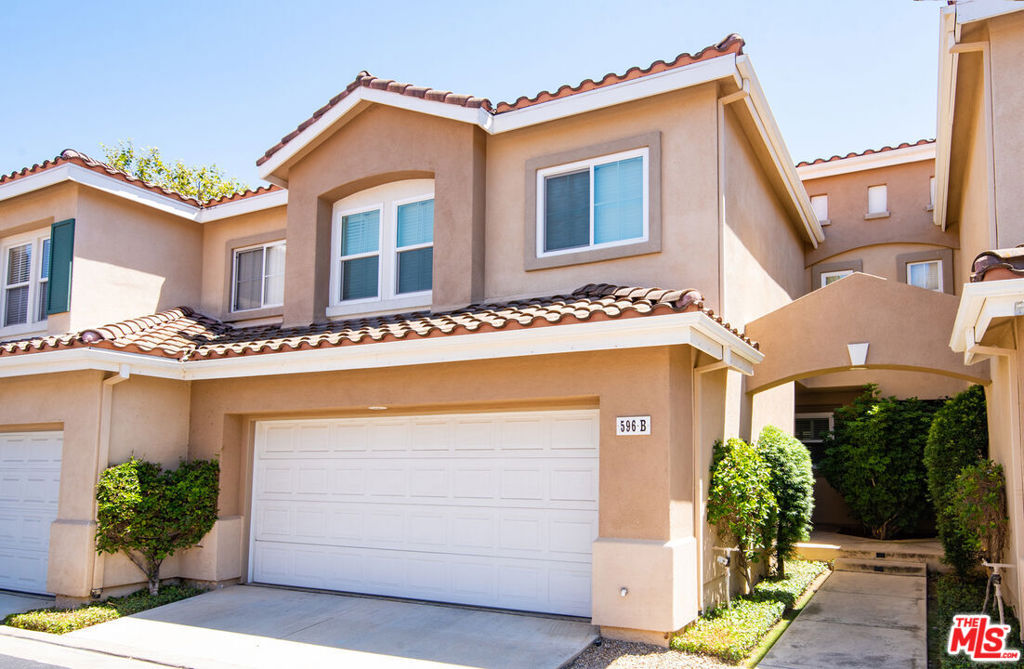 This spacious 3 bed 3 bath home is located in a gated community in the Summer Side neighborhood of Wood Ranch. Open floor plan with fireplace in the living room. Attached 2 car garage with direct access, including laundry area with washer and dryer. Community pool and Spa.