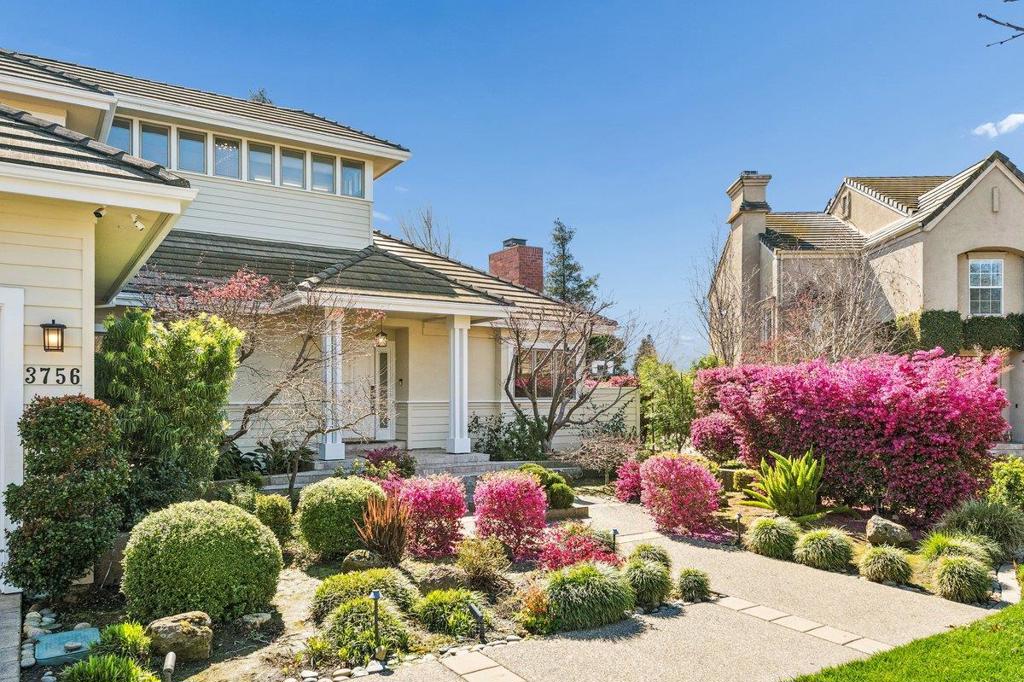 3756 Gleneagles Drive