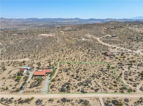 Photo of 57785 Sierra Vista Drive, Yucca Valley, CA 92284 (MLS # PW25143260) Photo of 57785 Sierra Vista Drive, Yucca Valley, CA 92284 (MLS # PW25143260)