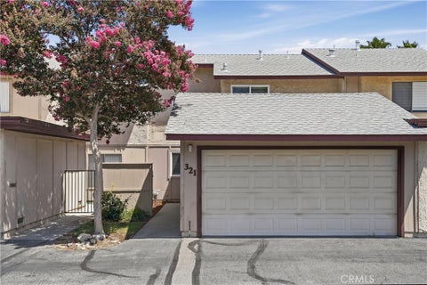 Photo of 321 W Hermitage LN, Azusa, CA 91702 (MLS # PW26160563)