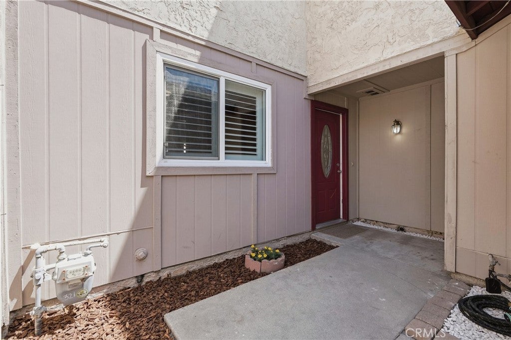 321 W Hermitage LN, Azusa CA 91702