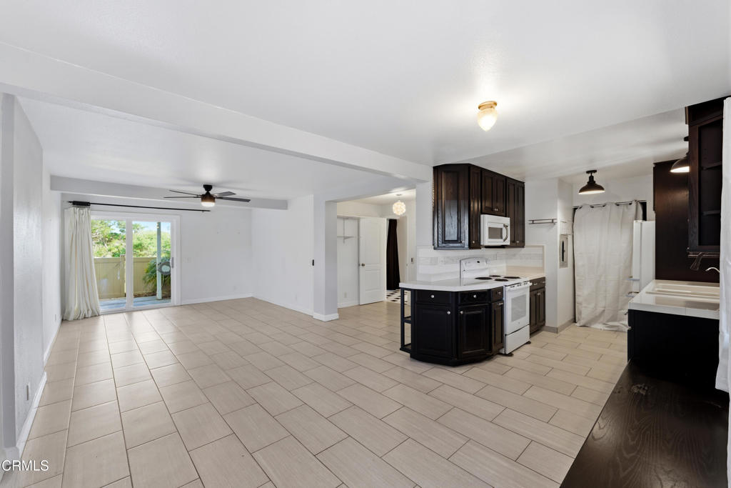 251 S Ventura Road 210