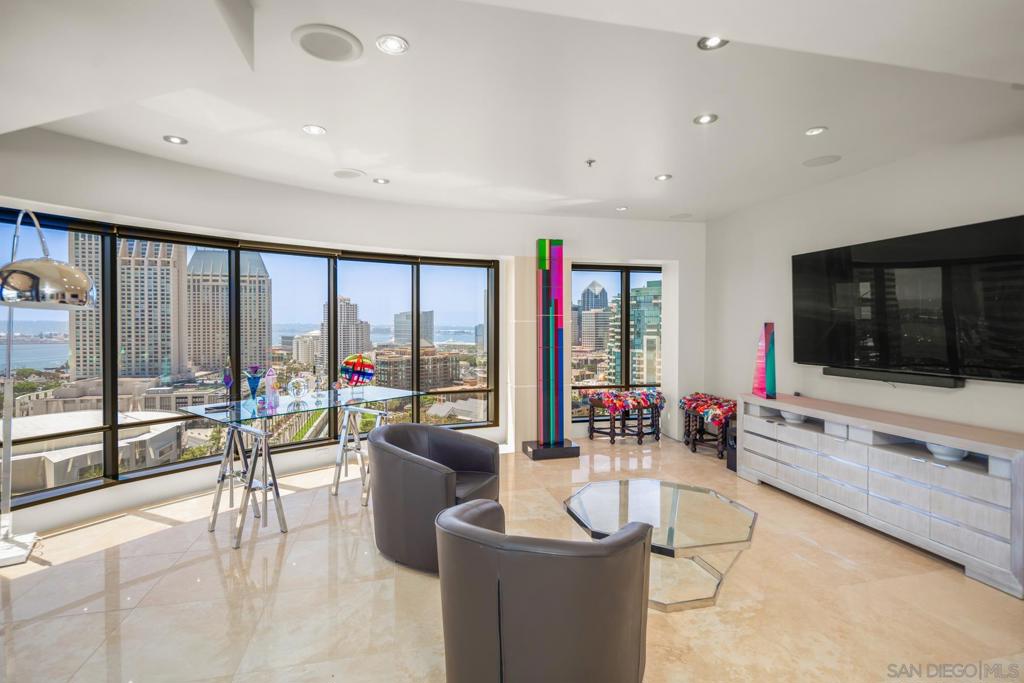 100 Harbor Dr 2205
