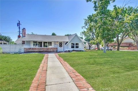 Photo of 38734 Sage Tree St, Palmdale, CA 93551 (MLS # SR25260780)