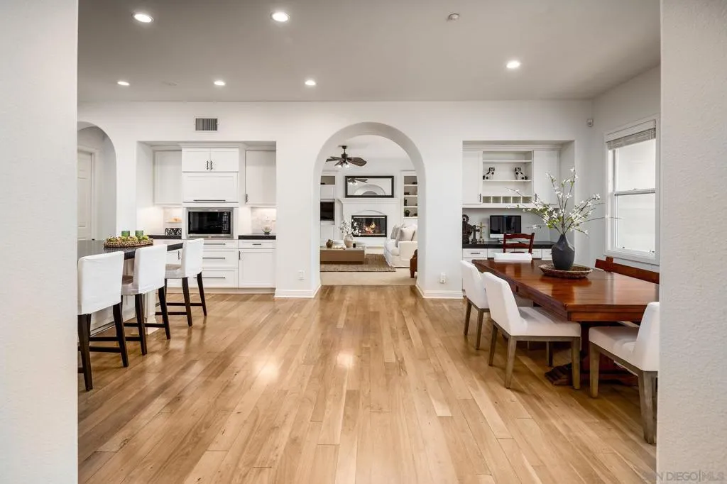 San Diego, California 92130, United States, 5 Bedrooms Bedrooms, ,6 BathroomsBathrooms,Residential,Active,125385