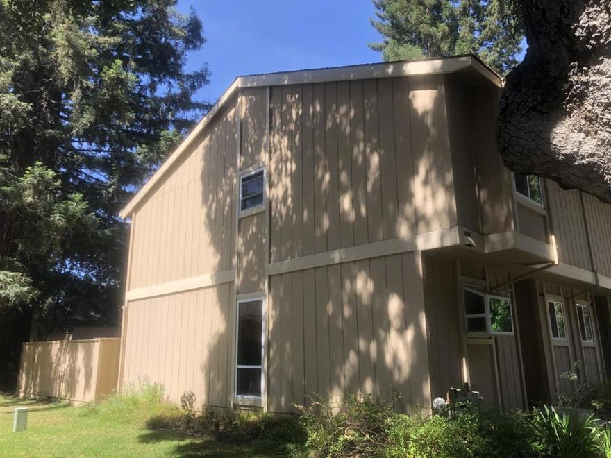 CORNER UNIT leads to plenty of brightness and good air flow.  CENTRAL LOCATION Just steps away from Google, NASA, Symantec and Microsoft. 2 large MASTER SUITES with attached bathrooms. Tastefully updated END UNIT 2Bd, 2.5Ba townhome offers it all!  double pane windows,large walk-in closets,remodeled bathrooms and updated kitchen with granite countertops make this Town home warm and inviting. Entertain in your own LARGE private patio ! 1 car garage and 1 car assigned space  Amenities include Pool Spa & Clubhouse . Short drive to Shoreline Amphitheater and to buzzing Downtown Mountain View.  UTILITIES Resident Pays Heat Resident Pays Electricity High-Speed Internet Available Resident Pays Gas Resident Pays Trash Pick-up Resident Pays Water  PETS No Dogs Allowed No Cats Allowed No Pets Allowed  APPLIANCES Dishwasher Refrigerator Range Oven Air Conditioning Washer & Dryer AMENITIES Unfurnished Parking Pool Patio Garage