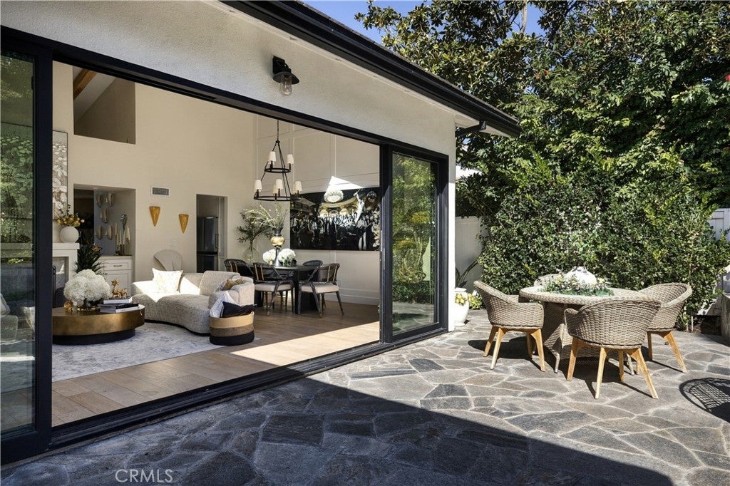 Photo of 6 Rue Chateau Royal, Newport Beach, CA 92660 (MLS # NP26232495)