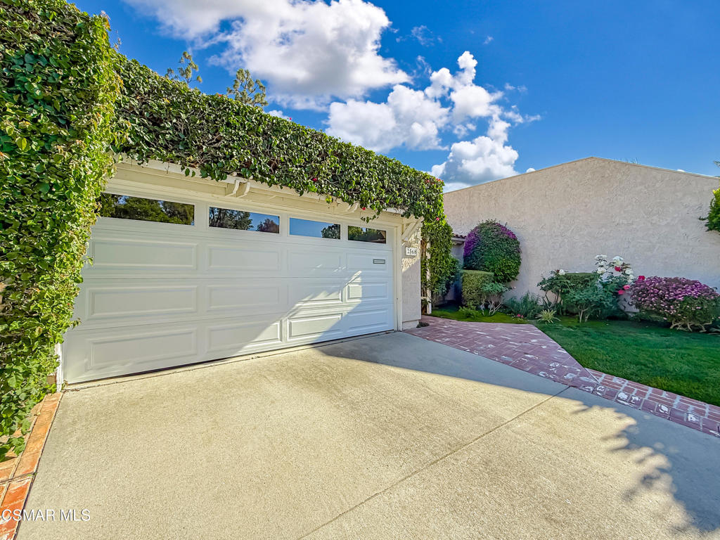 2568 Northshore Lane