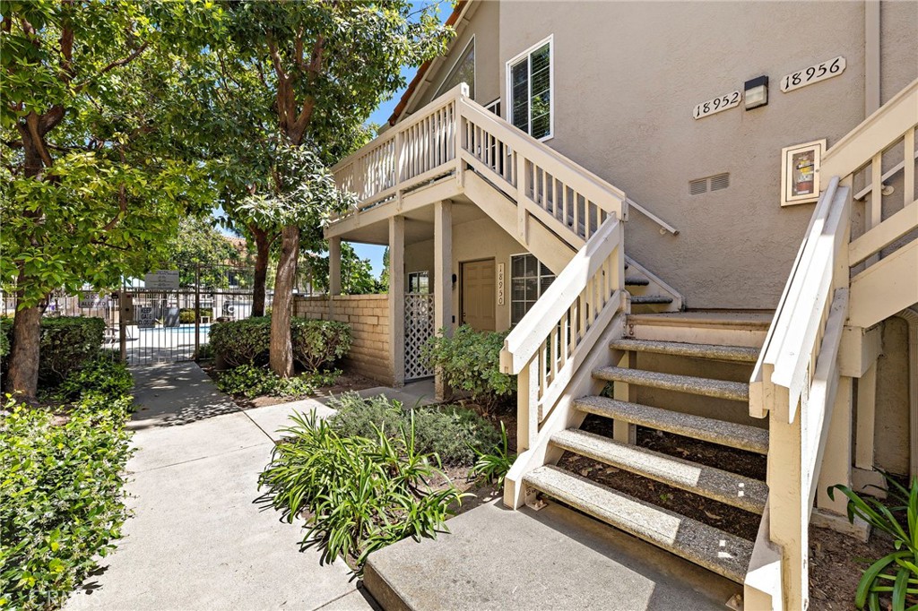 18952 Canyon View