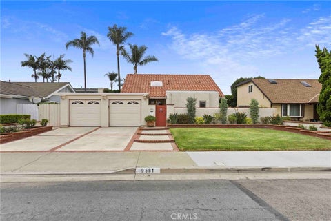Photo of 9581 Landfall DR, Huntington Beach, CA 92646 (MLS # OC26208805)