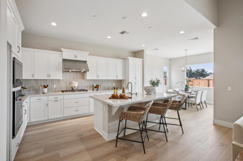 3088 Arroyo Drive