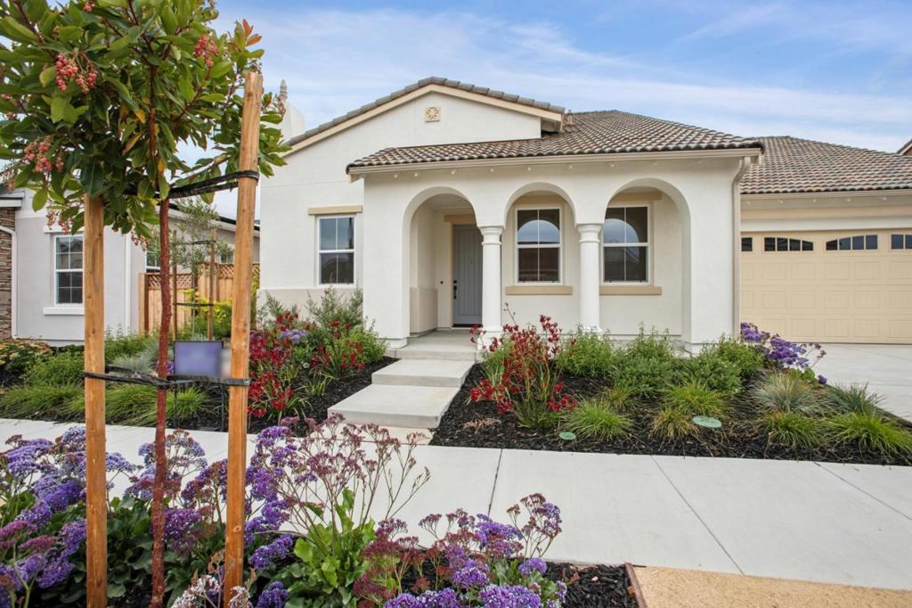 3088 Arroyo Drive