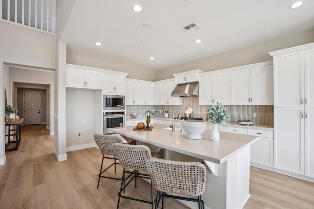 3088 Arroyo Drive