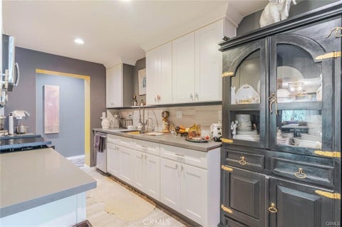 Tiny photo for 10254 Floralita Avenue Ave, Sunland, CA 91040 (MLS # SR26156542)