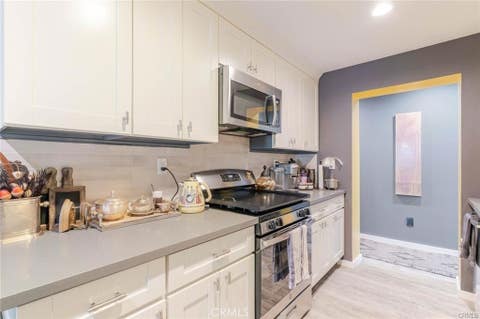 Tiny photo for 10254 Floralita Avenue Ave, Sunland, CA 91040 (MLS # SR26156542)