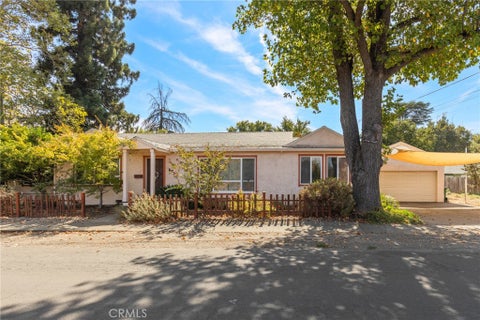 Photo of 871 E Lindo Avenue, Chico, CA 95926 (MLS # SN26209354)