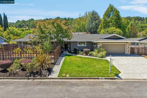 Photo of 102 Brookfield Dr DR, Moraga, CA 94556 (MLS # 41144160)