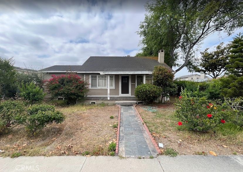 1866 W Gardena Boulevard