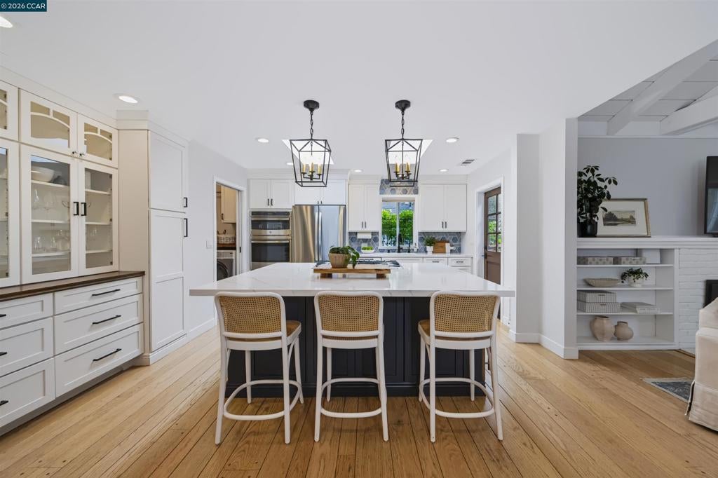 1042 Sunnybrook Dr