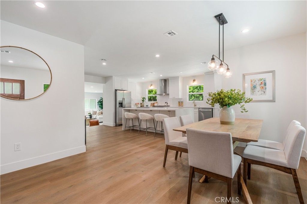 Photo of 6615 Orion Ave, Van Nuys, CA 91406 (MLS # SR25221337)