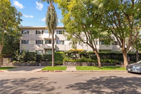 Photo of 1525 N Hayworth Avenue #204, Los Angeles, CA 90046 (MLS # SB26040640)