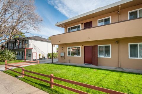 Photo of 4 E 41st Place #D, San Mateo, CA 94403 (MLS # ML82048568)
