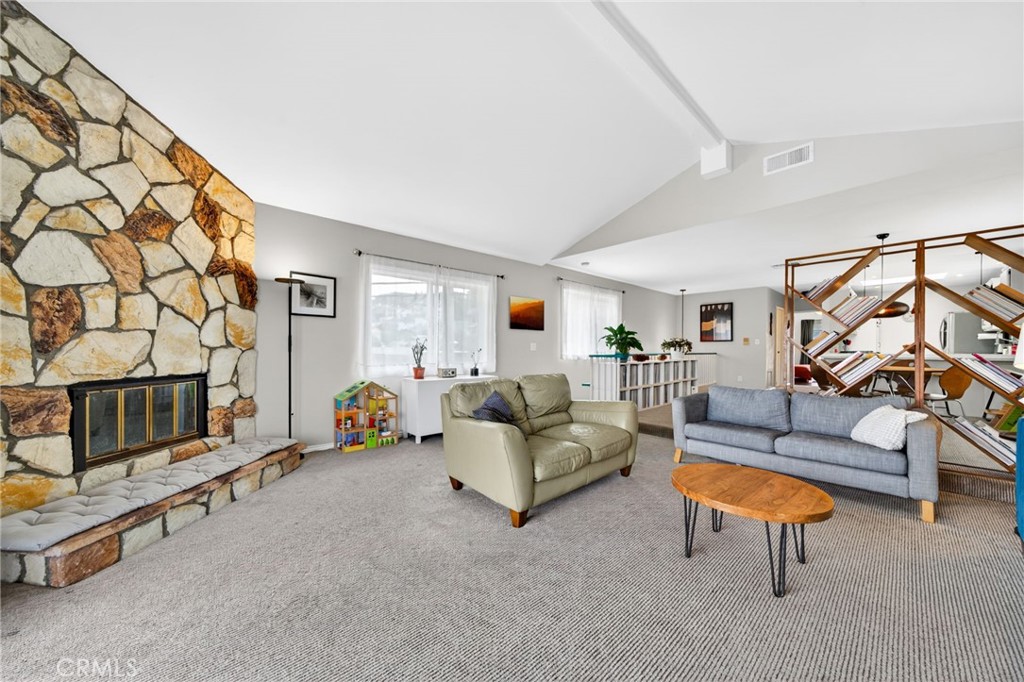 3145 S Kerckhoff