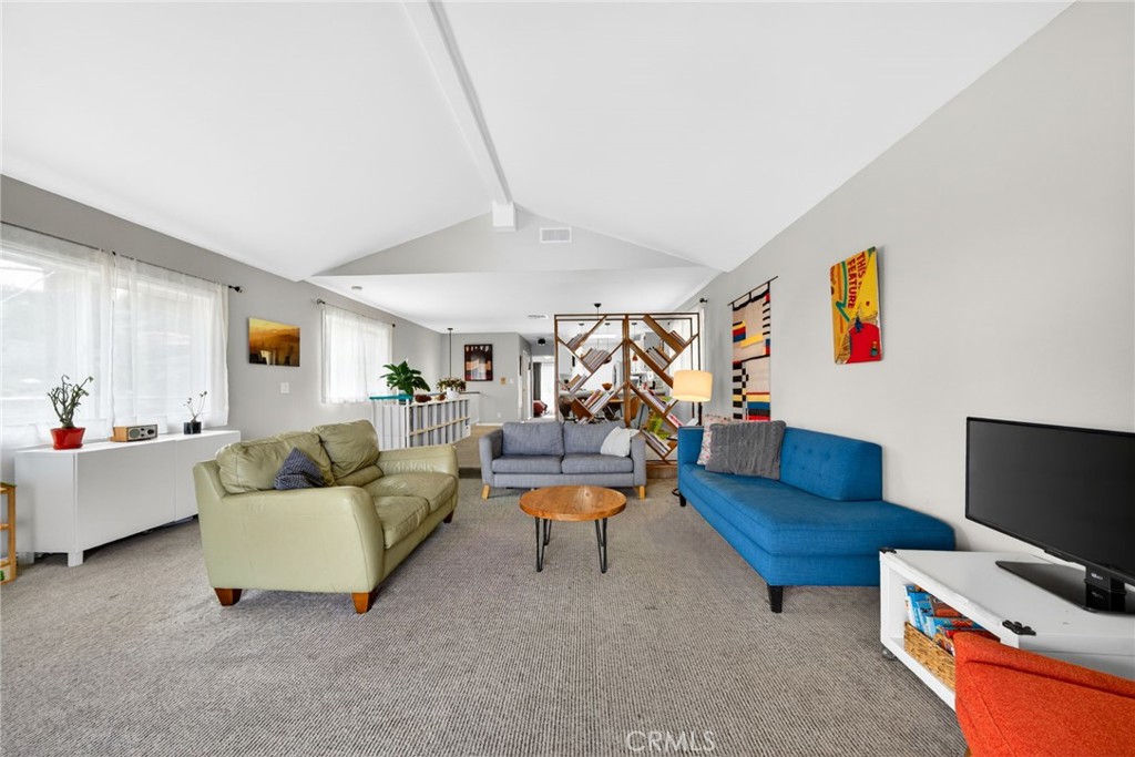 3145 S Kerckhoff