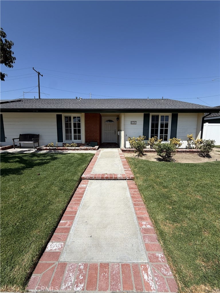 9197 El Cortez