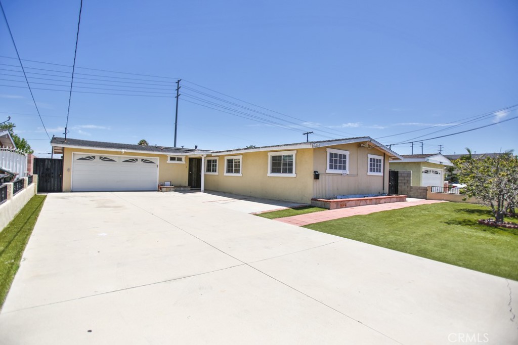 12232 Lorna Street
