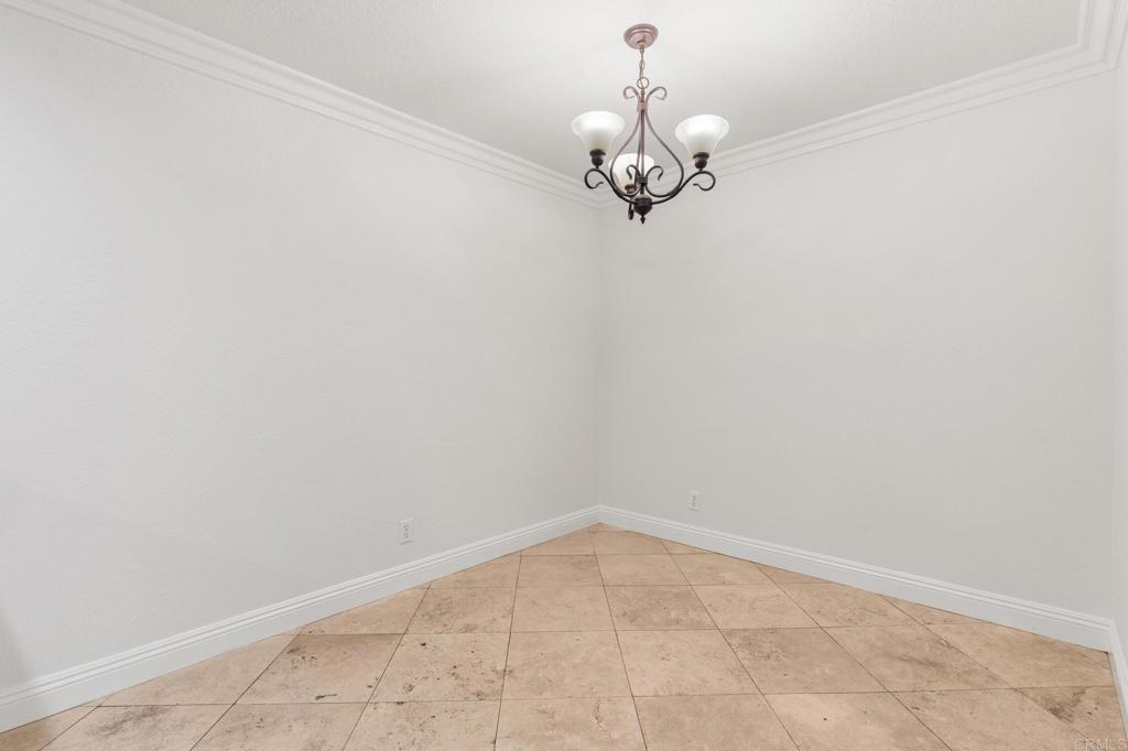 1075 N Escondido 104