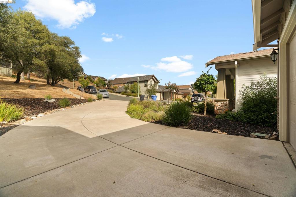 569 Spyglass Cir