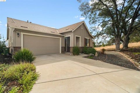 Photo of 569 Spyglass Cir CIR, Angels Camp, CA 95222 (MLS # 41147305)