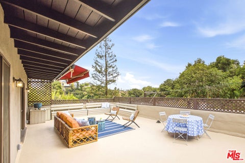Photo of 6159 Glen Oak Street, Los Angeles, CA 90068 (MLS # 26856015)