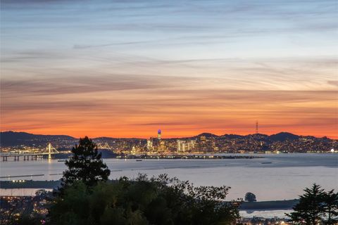 Photo of 911 Clark Pl Pl, El Cerrito, CA 94530 (MLS # 41122804)