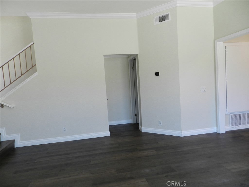24393 Hillsdale 18