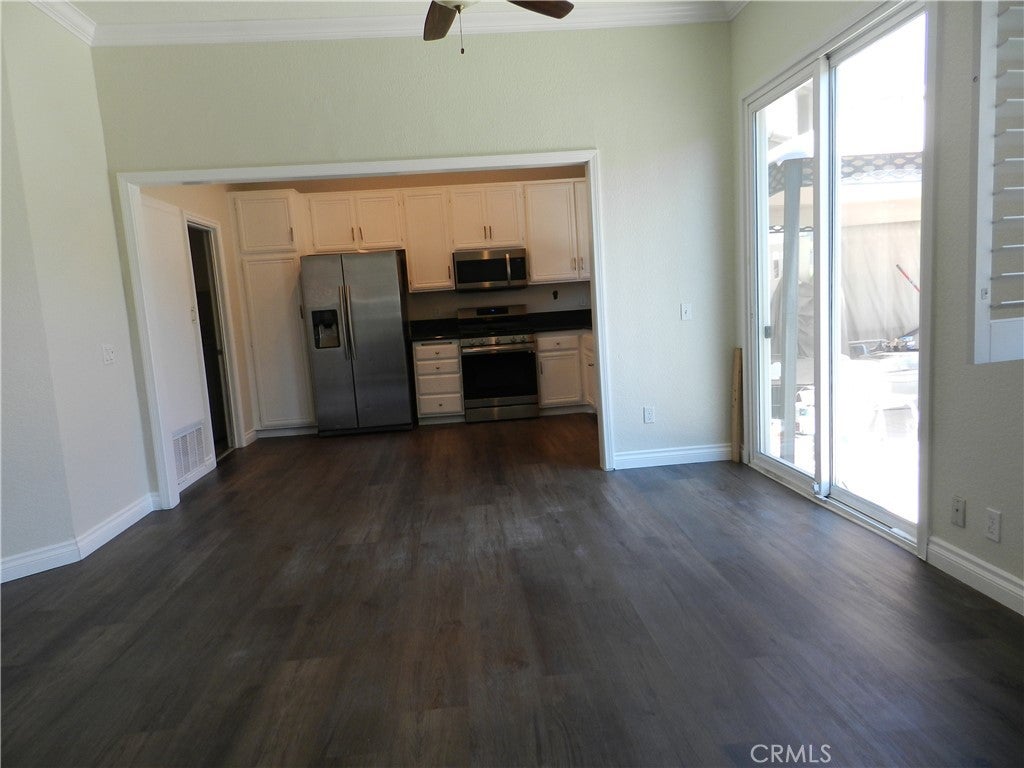 24393 Hillsdale 18