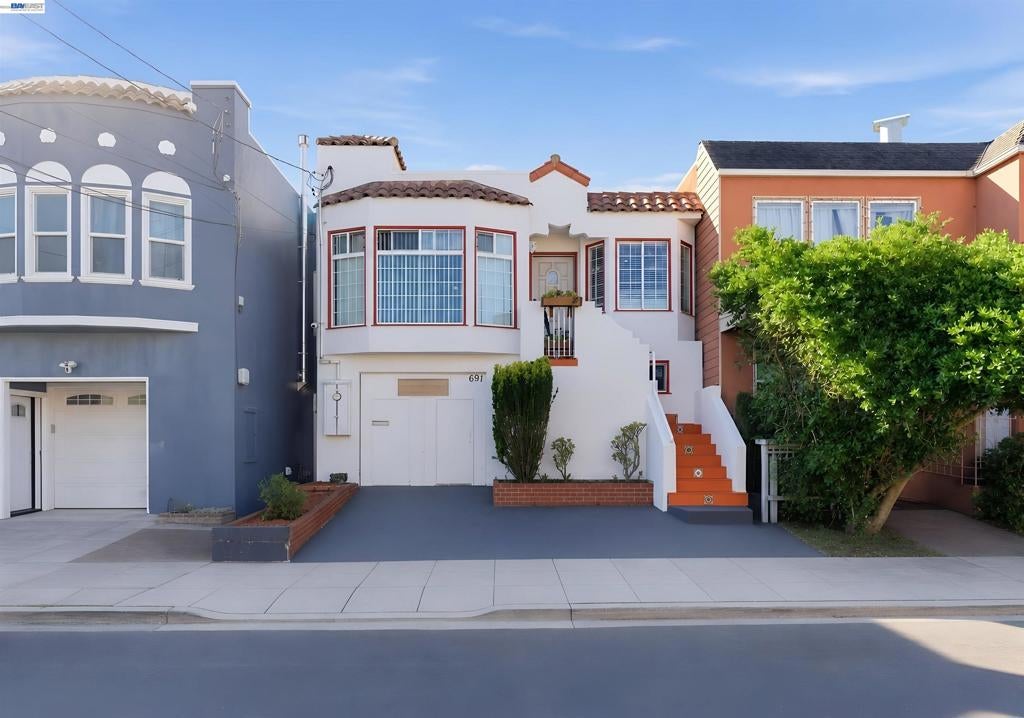 691 Hanover St ST, Daly City CA 94014