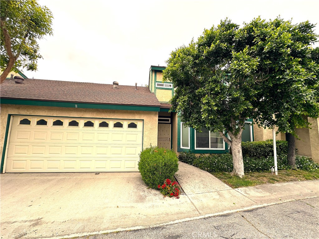 17221 Roscoe 11