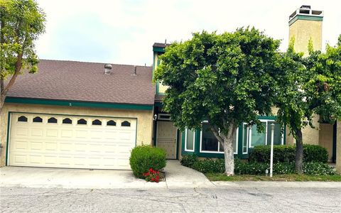 Photo of 17221 Roscoe Blvd #11, Northridge, CA 91325 (MLS # SR26090729)