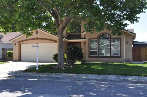 Photo of 541 Leisure Court, Hollister, CA 95023 (MLS # ML82046207)
