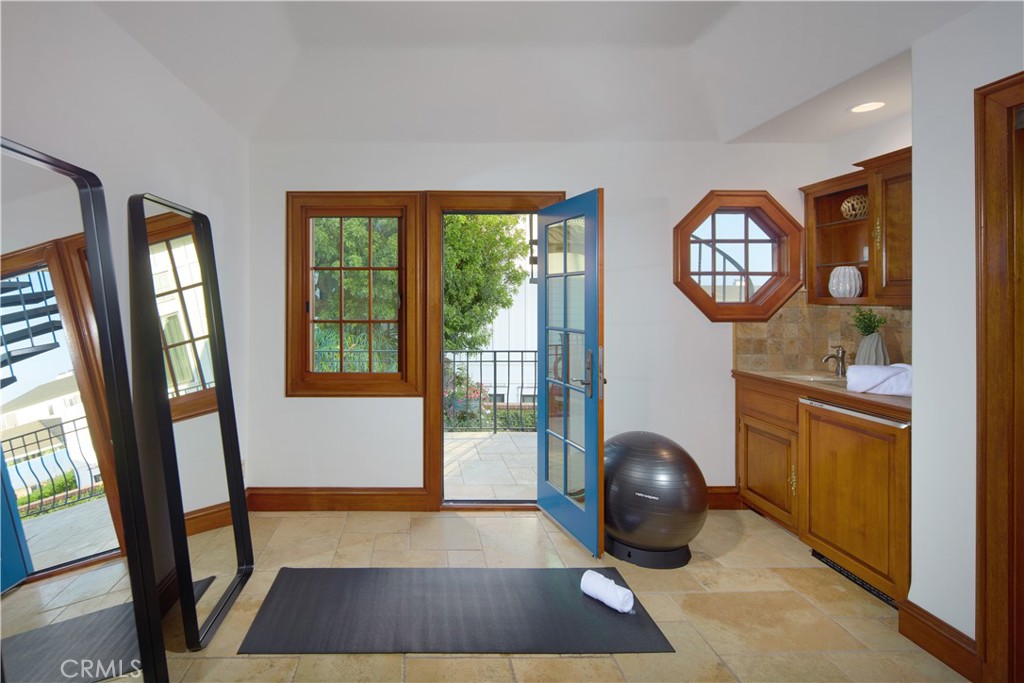 Corona del Mar South of PCH (CDMS) - Residential