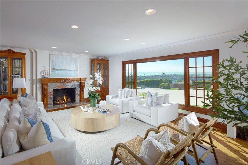 Corona del Mar South of PCH (CDMS) - Residential