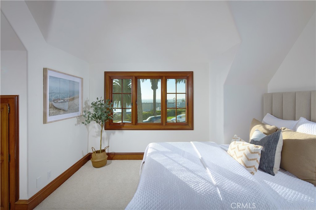 Corona del Mar South of PCH (CDMS) - Residential