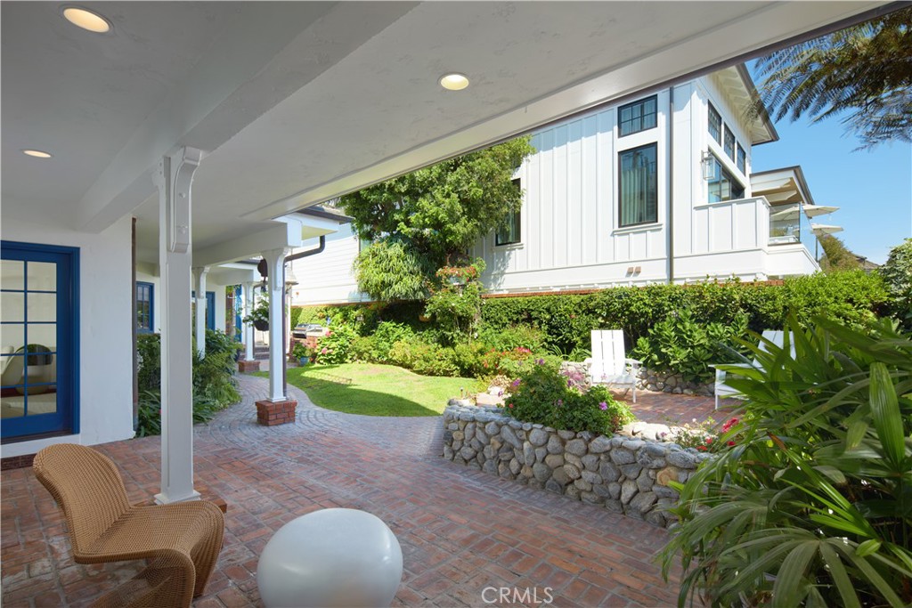 Corona del Mar South of PCH (CDMS) - Residential