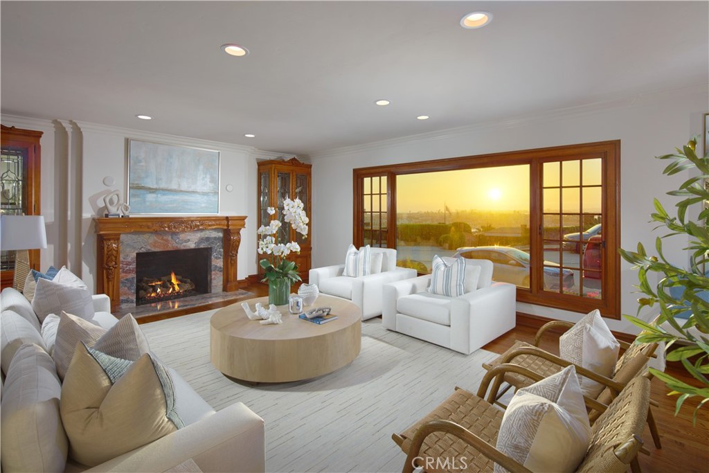 Corona del Mar South of PCH (CDMS) - Residential