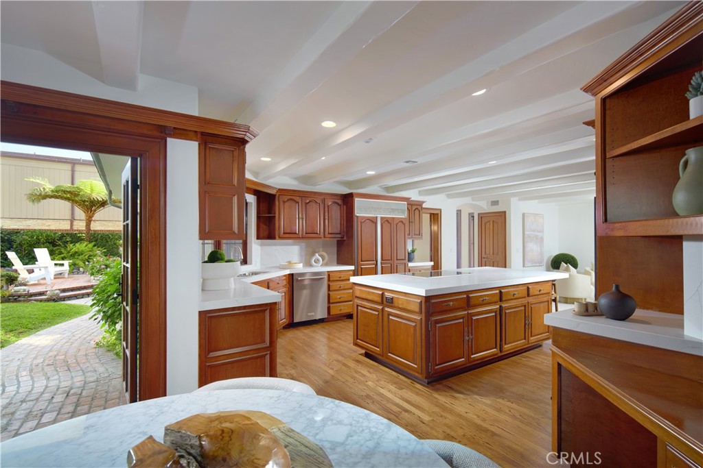 Corona del Mar South of PCH (CDMS) - Residential