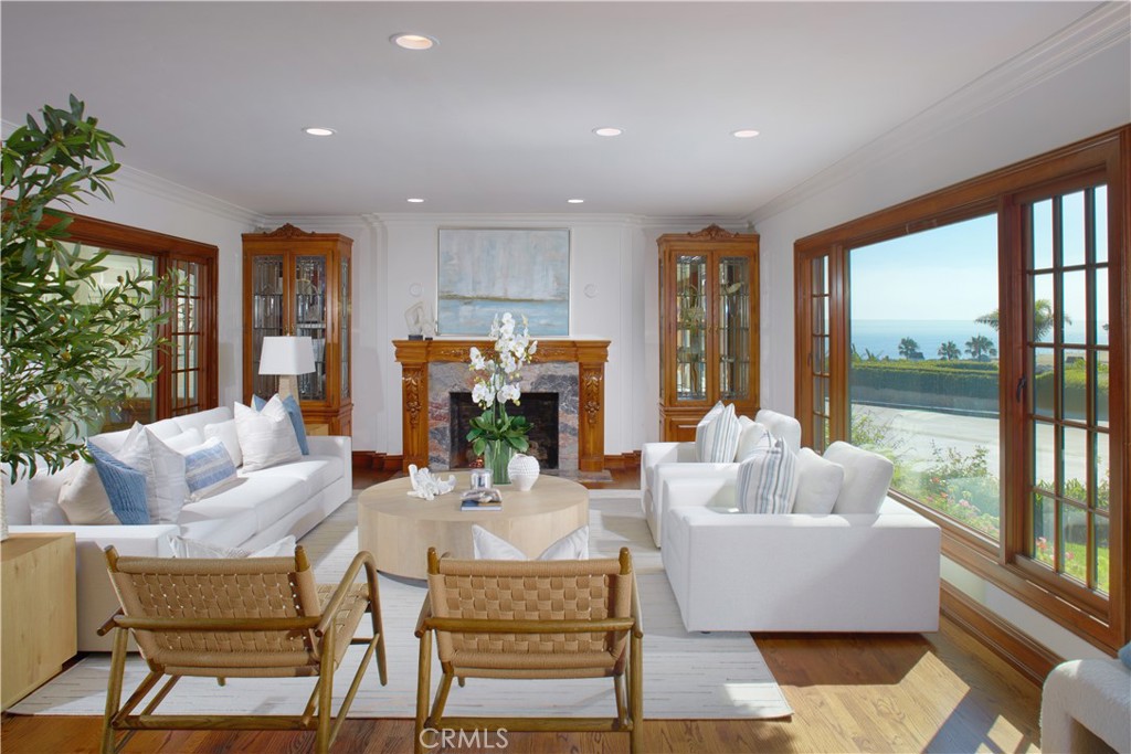 Corona del Mar South of PCH (CDMS) - Residential